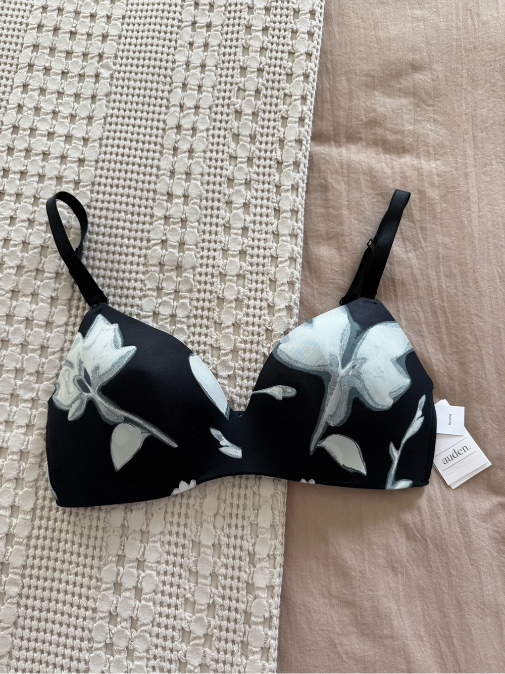 NEW Auden Black Floral Nursing Lightly Lined Wirefree Bra Size 34C